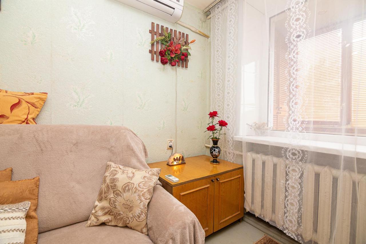Comfortable Apartments On Hrushevskogo Street Near 16 City Hospital Дніпро Екстер'єр фото